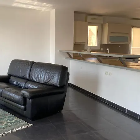Sea-view Rooftop Terrace Apartment, Апартаменты Ницца