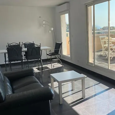 Sea-view Rooftop Terrace Apartment, *