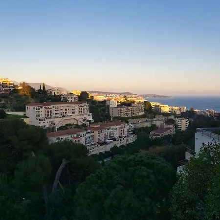 Sea-view Rooftop Terrace Apartment, Апартаменты *