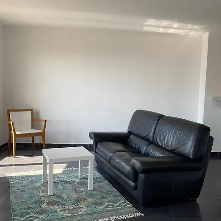 Sea-view Rooftop Terrace Apartment, Апартаменты Ницца